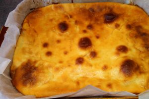 Desert placinta cu crema de branza (fromage blanc)