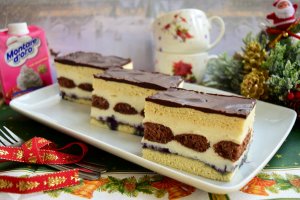 Prajitura Fantezie cu foi fragede si piscoturi cu cacao