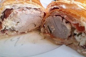 Muschiulet de porc in aluat foietaj
