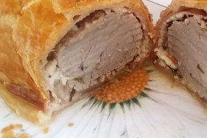 Muschiulet de porc in aluat foietaj