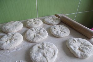 Placinte cu cartofi, la tigaie