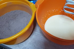 Tort cu crema de mascarpone si cafea