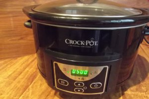 Carne de iepure cu legume si paste tricolore la slow cooker Crock-Pot