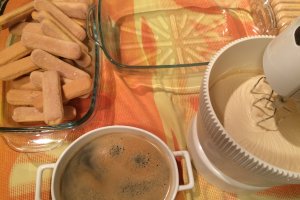 Tiramisu cu dulceata de lapte