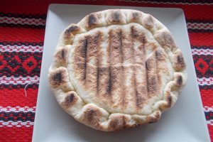 Turtite cu magiun, la tigaia grill