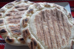 Turtite cu magiun, la tigaia grill