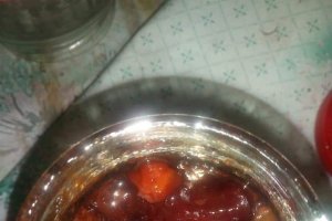Dulceata de prune cu miez de nuca