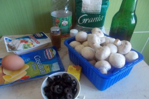 Pizza cu ciuperci si masline
