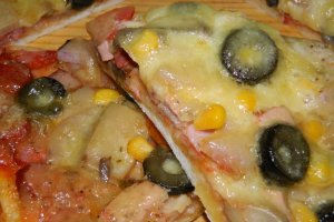 Pizza cu mozzarella