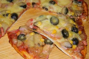Pizza cu mozzarella