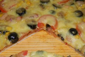 Pizza cu mozzarella