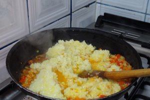 Orez cu legume la tigaia wok