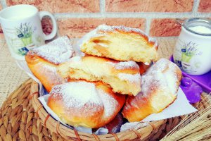 Desert branzoaice sau poale-n brau moldovenesti