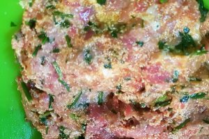 Ciorba rosie cu perisoare de porc si grau