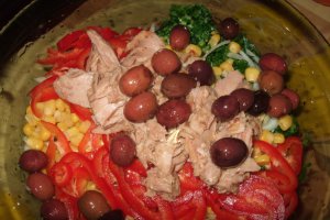 Salată de primăvară cu ton