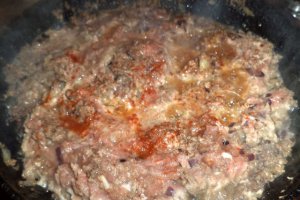 Gomboti cu carne si ciuperci brune