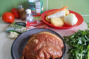 Cartofi cu rasol afumat de porc