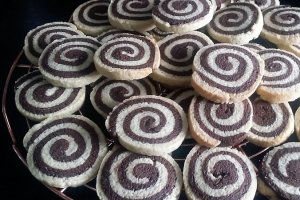 Desert biscuiti melci bicolori