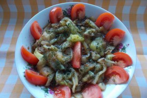 Salata de ardei copti cu dovlecei