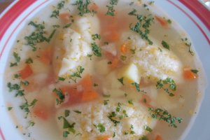 Supa de legume, cu galuste de gris
