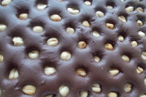 Ciocolata de casa, cu alune de padure