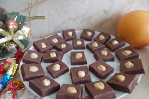 Ciocolata de casa, cu alune de padure