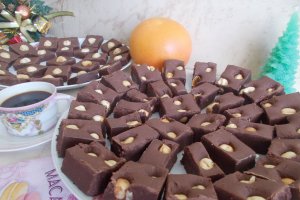 Ciocolata de casa, cu alune de padure