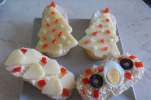Aperitiv tartine cu branzeturi
