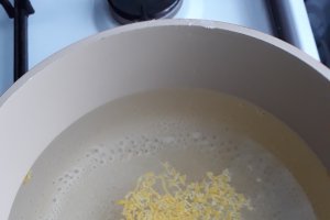 Desert prajitura de post, cu suc de rosii