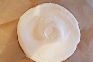 Desert tort cu afine si bezea de lamaie