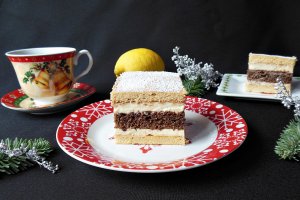 Desert prajitura cu foi caramel, cu blat de cacao si crema de lamaie