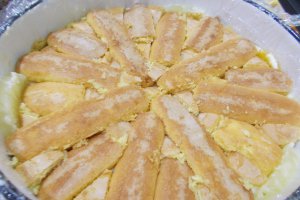 Desert tort Diplomat, cu stafide si fructe exotice
