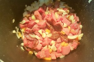 Ciorba de salata cu galuste si iaurt