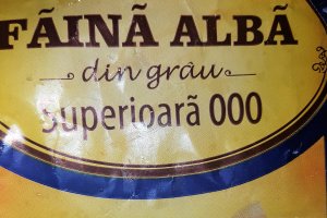 Ciorba de salata cu galuste si iaurt