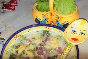 Ciorba de salata cu galuste si iaurt