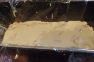 Desert tort cu crema de fructe si piscoturi cu cacao