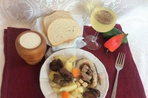 Ficatei cu cartofi la cuptor