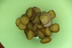 Fasole fandosita cu muraturi pane