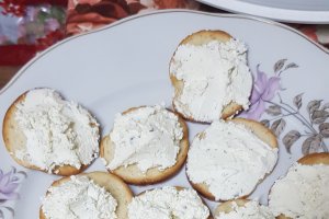 Aperitiv cu somon si branza topita