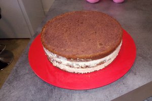 Desert tort aniversar cu turron si visinata