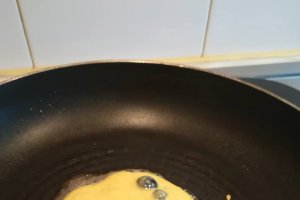 Desert pancakes cu afine si sirop de artar