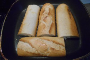 Gustari calde cu pere si branza de capra