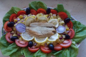 Salata de cartofi si file de hering