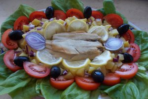 Salata de cartofi si file de hering