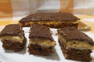 Desert Snickers Bars