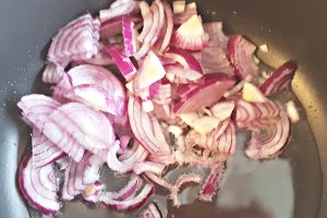 Mancare de ciuperci cu legume
