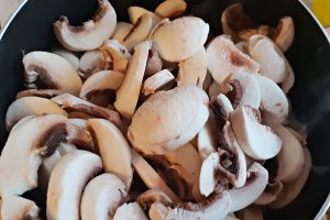 Mancare de ciuperci cu legume