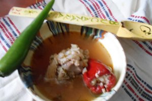 Ciorba cu os de porc si raci umpluti