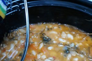 Iahnie de fasole in slowcooker Crock-Pot