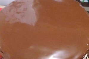 Desert tort cu mascarpone si caramel